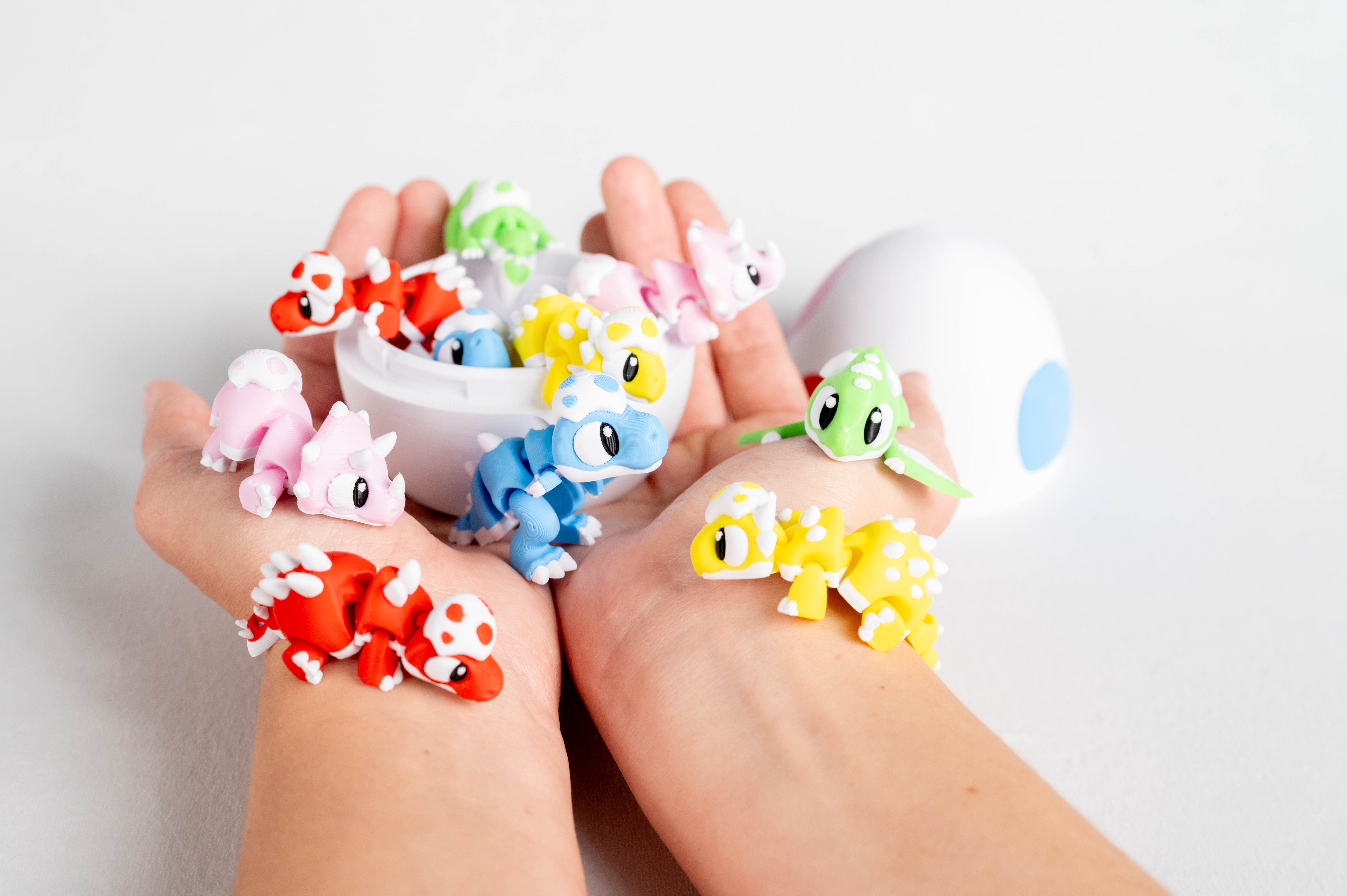 Dinosaur Egg & 5 Dinos