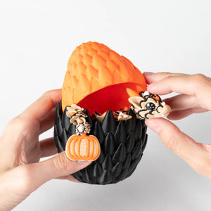 Orange Pumpkin / Small in a dragon egg